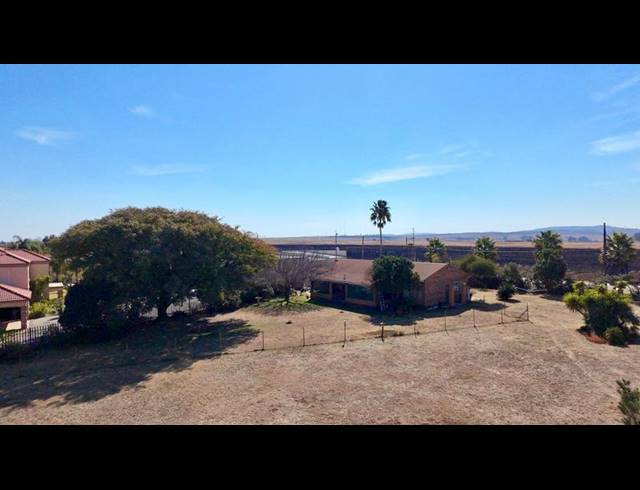 4 BEDROOM HOUSE FOR SALE IN VAAL MARINA